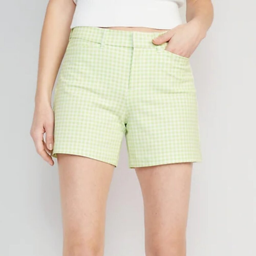 Old Navy Green Gingham Women's Shorts
